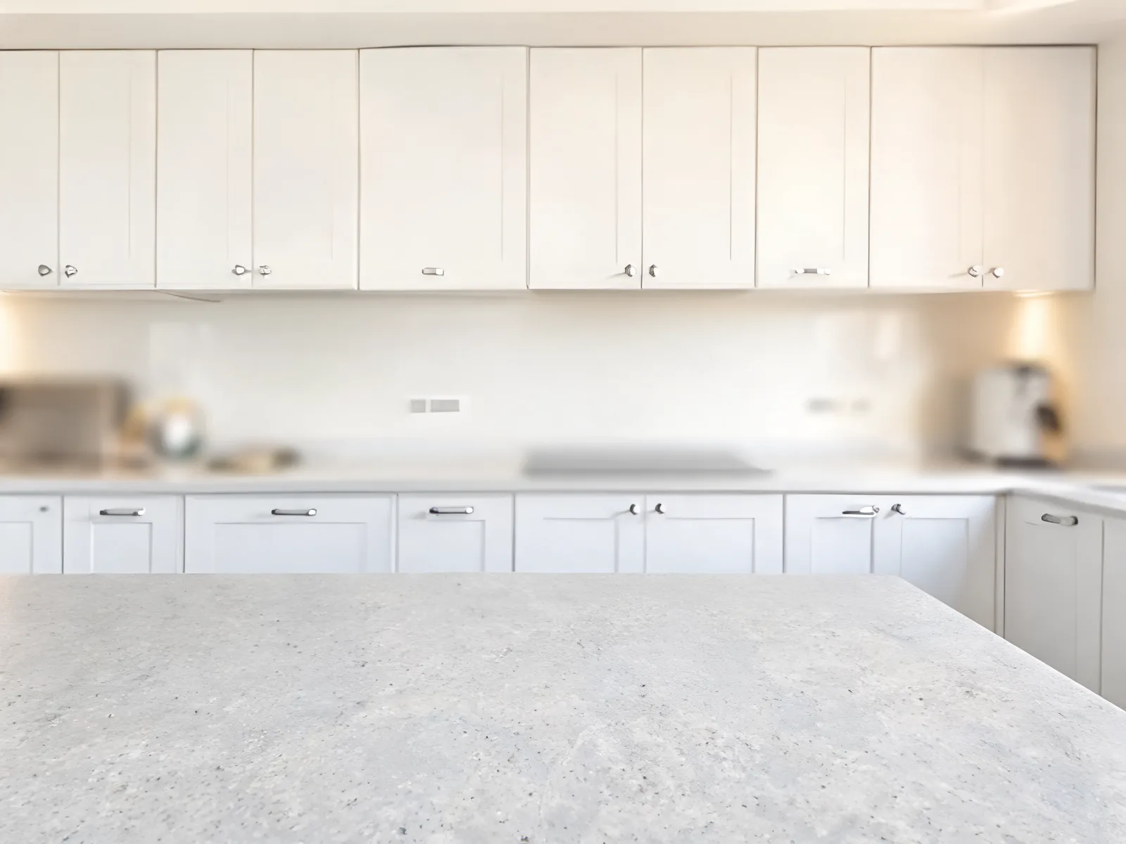 Præcisionsarbejde på bordpladesamling ved køkkenrenovering i Esbjerg